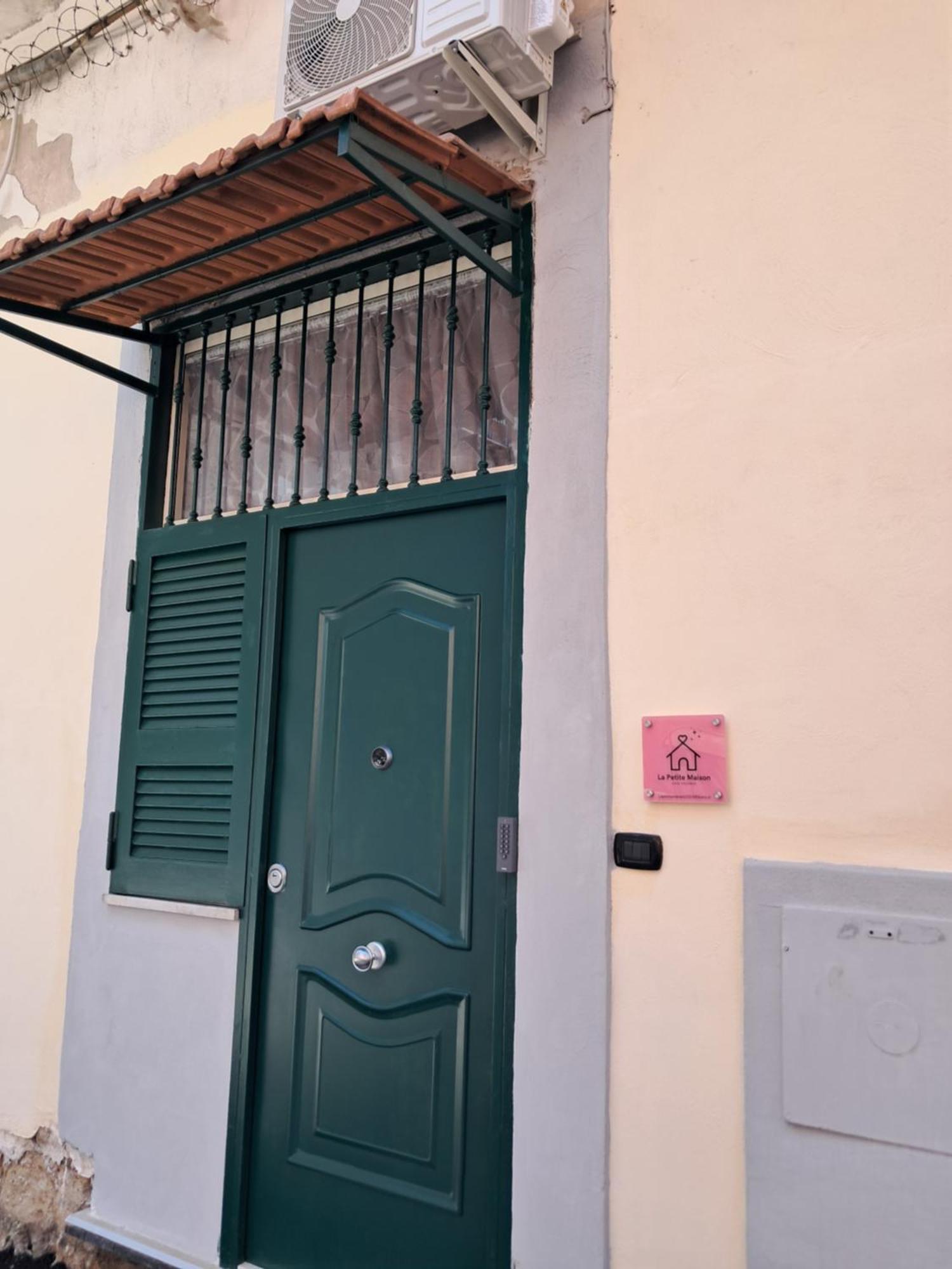La Petite Maison Naples Extérieur photo